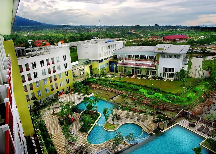 Central hotel: Aston Bogor Hotel And Resort