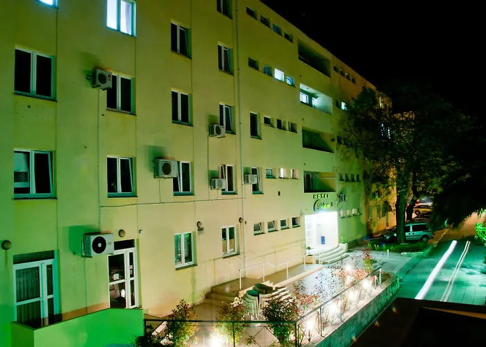 Beach hotel: Hostel Dujam