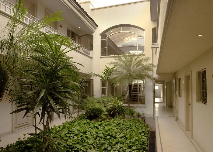 Resorts Guide & Suites Quinta Magna