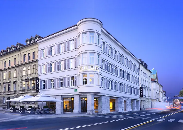 Hotels with tennis Cubo