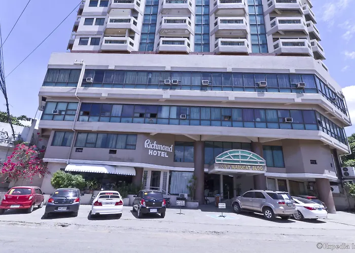 Richmond Plaza Hotel