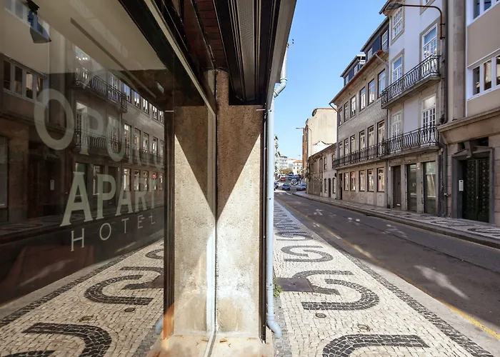 Vacation rental: Oporto Maison Entreparedes