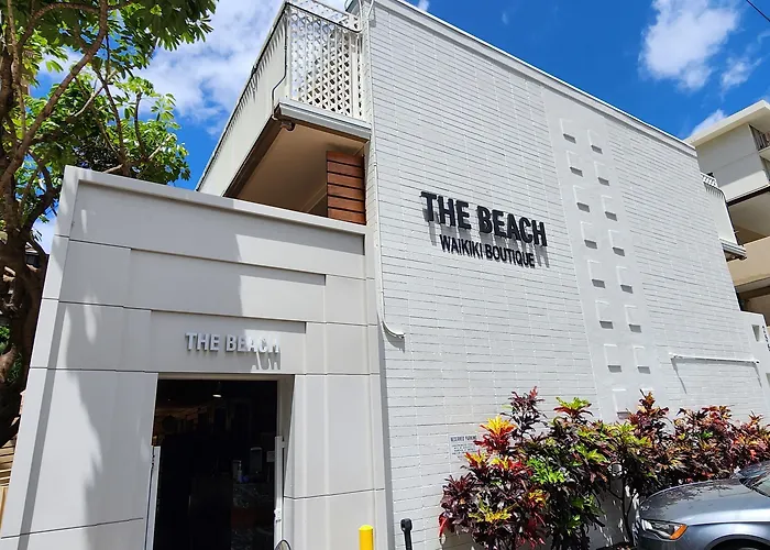 Strandhotel: The Beach Waikiki Boutique Hostel