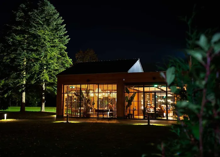 Resort: Hotel Laurabos