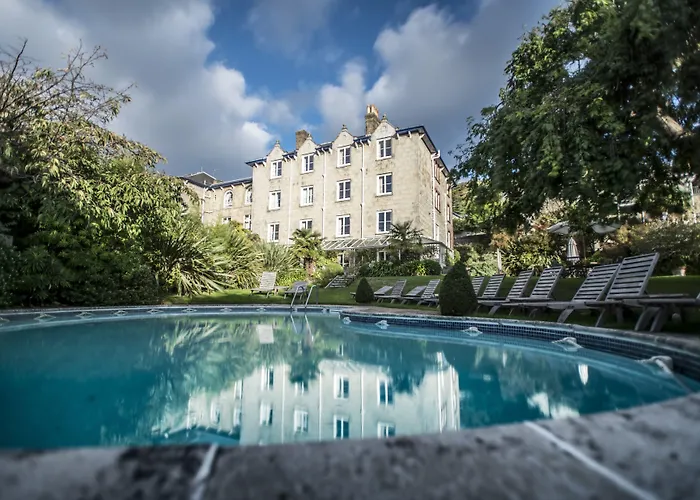 Boutique hotel only: The Royal Hotel