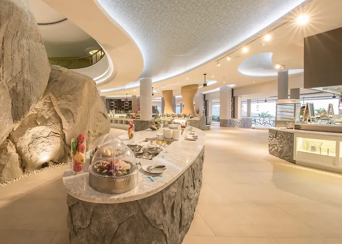 Resort: Crest Resort & Pool Villas - Sha Extra Plus