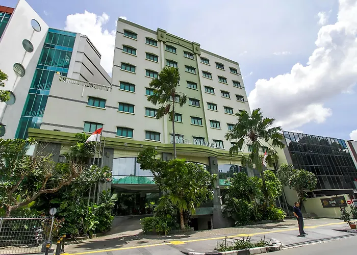 Cheap hotels Paragon Wahid Hasyim