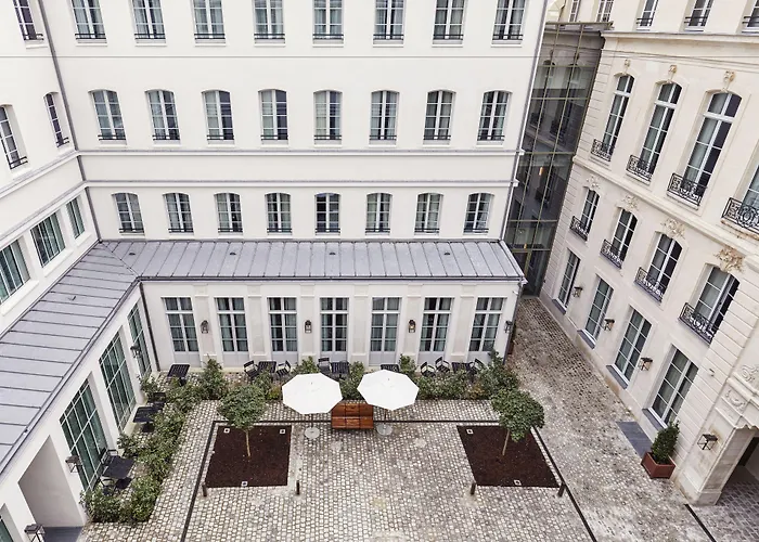 Hoxton, Paris