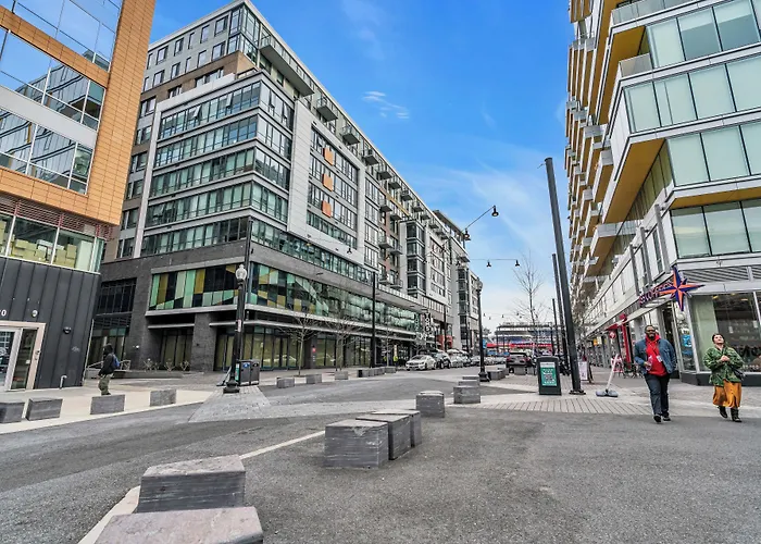 Hotel near College: Fully Furnished Apartments Near Nationals Park