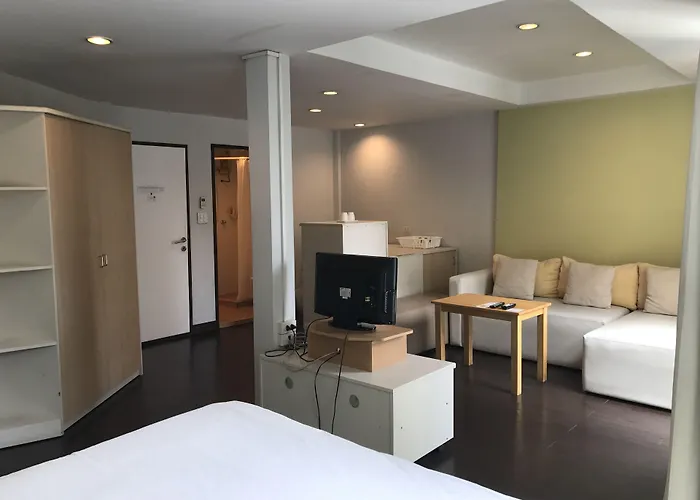 B&B only: Urban House