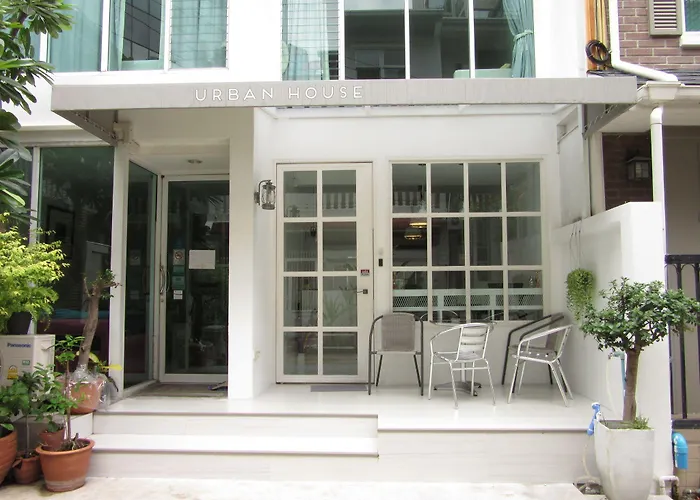 B&B only: Urban House