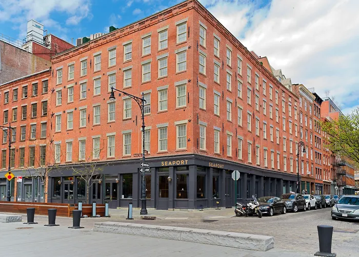  33 , New York City, Seaport