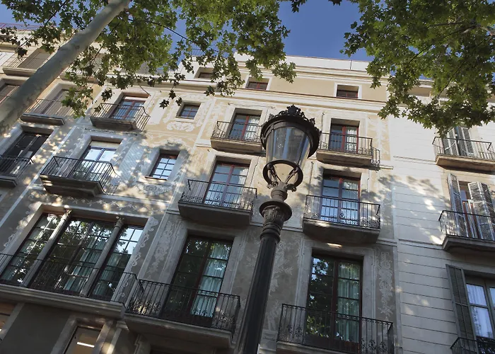 Apartment: Rambla 102