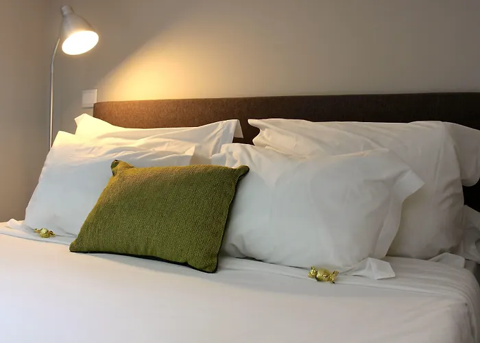 Romantic hotel: B The Guest Downtown