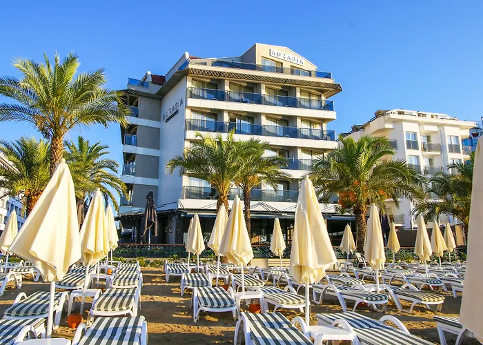 Aurasia Beach