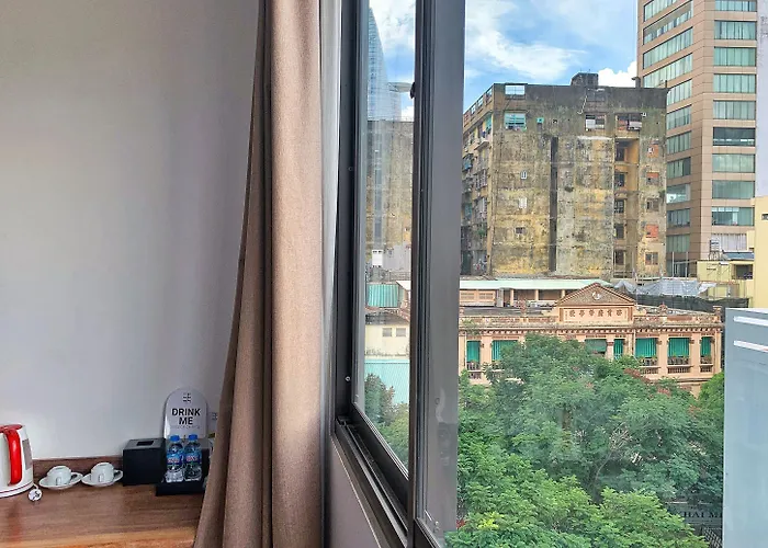 Motel: Triple E Hotel Fine Art Museum