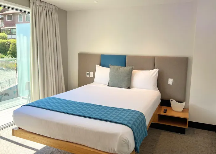 Hotels Close to Airport Mi-Pad Queenstown