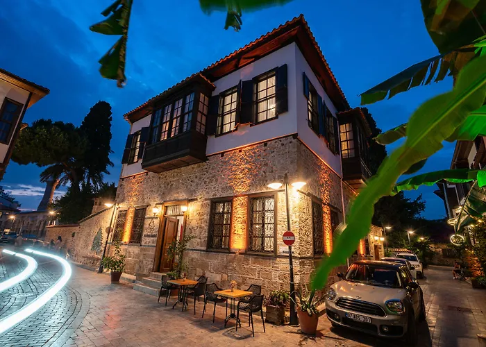 Pet Friendly hotel: Cedrus Hotel