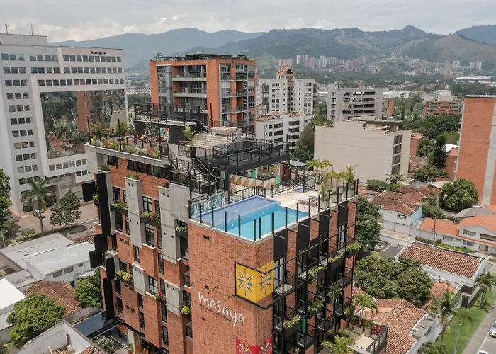  Masaya Medellin