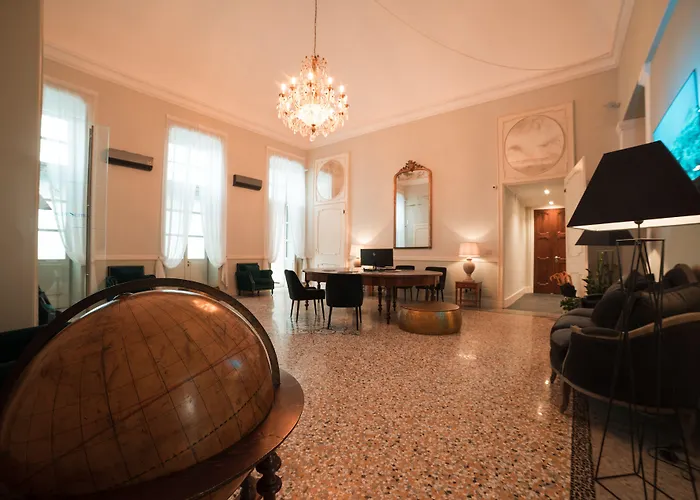 Boutique hotels Royal Palace