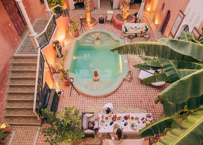 Hotel perto da faculdade: Indian Palace