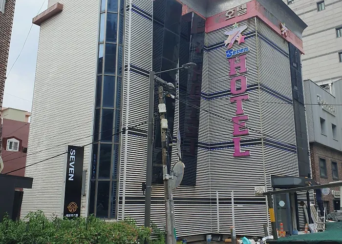 Guest house: Seven Hostel