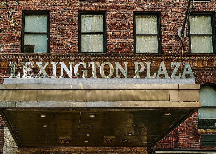 Lexington Plaza