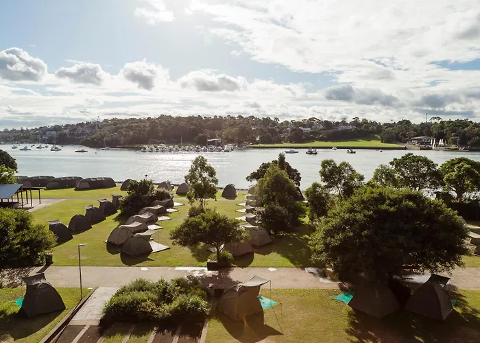 Hotel near College: Cockatoo Island Accommodation