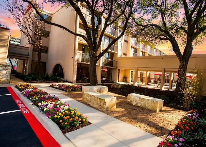 Ramada By Wyndham South