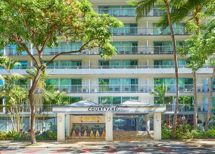 Courtyard By Marriott Waikiki Beach