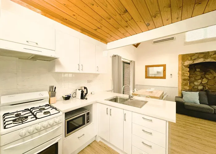 Resort: Bay Village Dunsborough