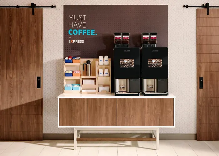 Lodge: Holiday Inn Express Hotel & Suites Jacksonville Airport By Ihg