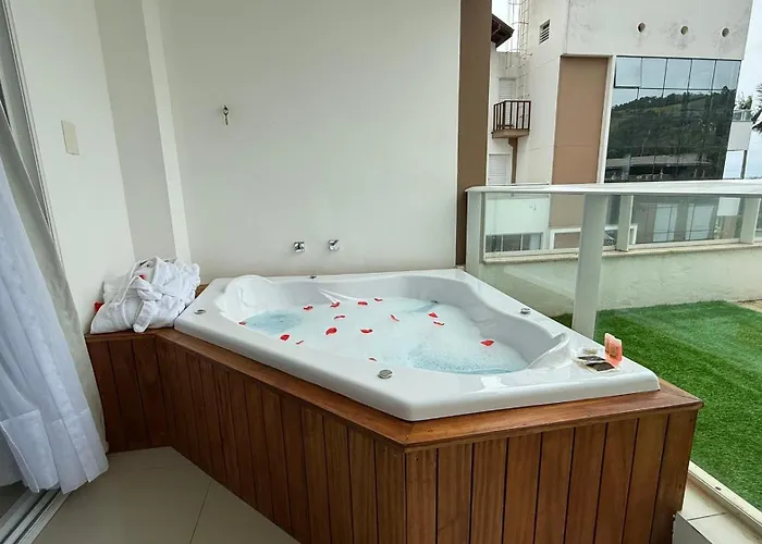 Hotel com jacuzzi: Reserva Praia Hotel
