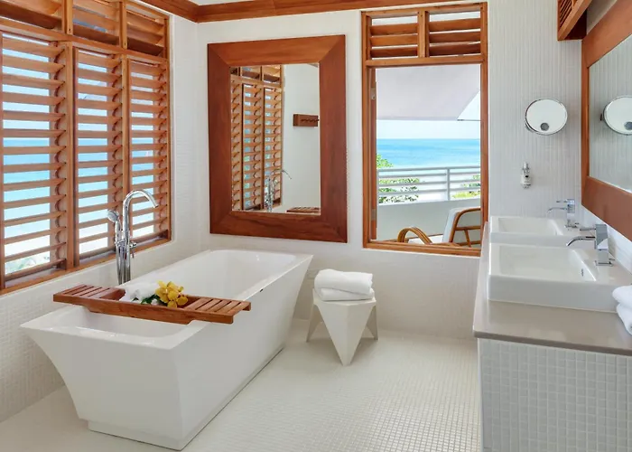 Golf hotel: Couples Swept Away (Adults Only)