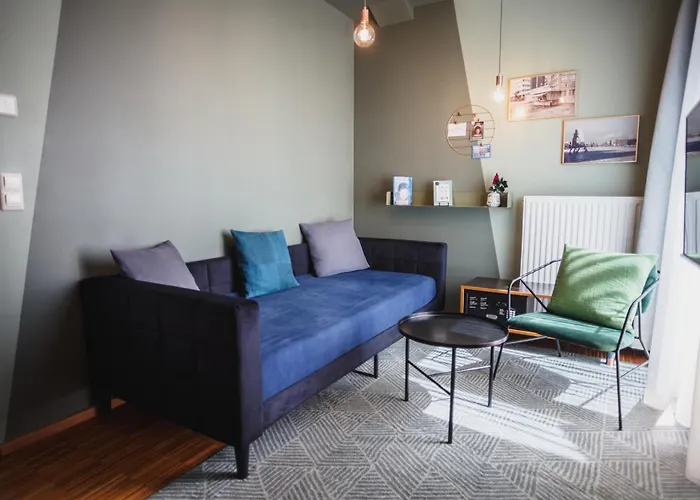 Albergue: The Circus Hostel