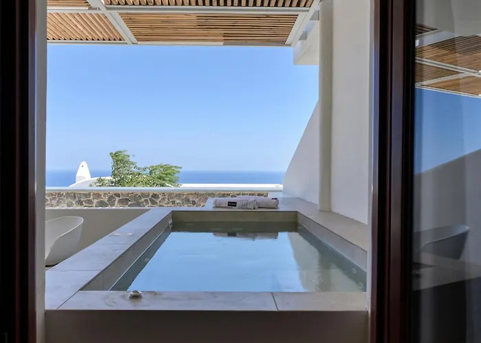 Splendour Hotel And Suites