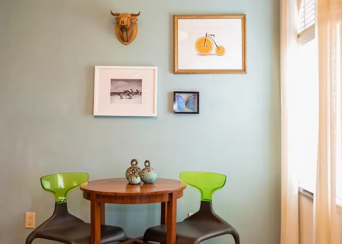 Kasa El Paseo Miami Beach