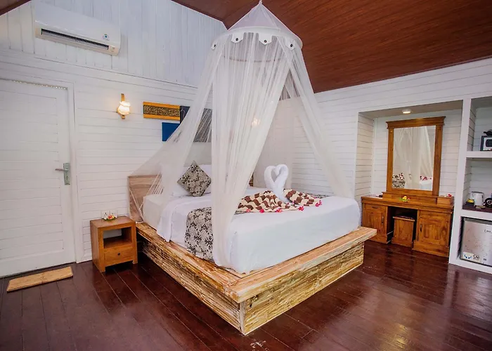Family Hotel: Sanghyang Bay Villas