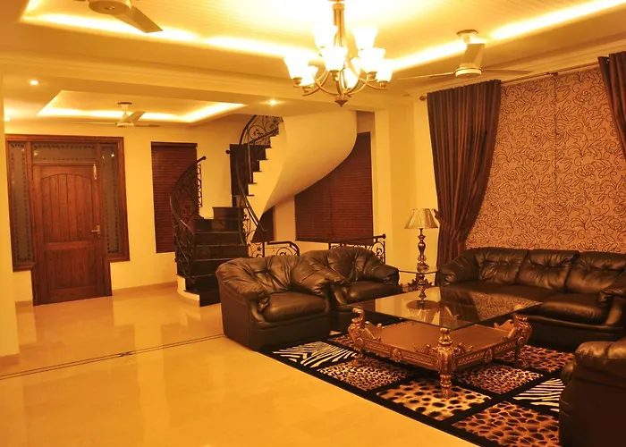 Reina Boutique Hotel - G9