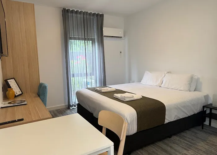 Pet Friendly hotel: The Osmond Motel & Apartments