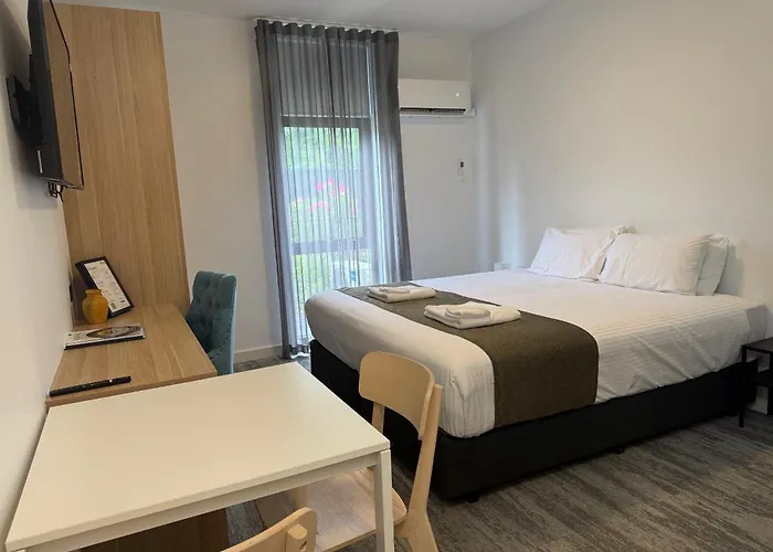 Pet Friendly hotel: The Osmond Motel & Apartments