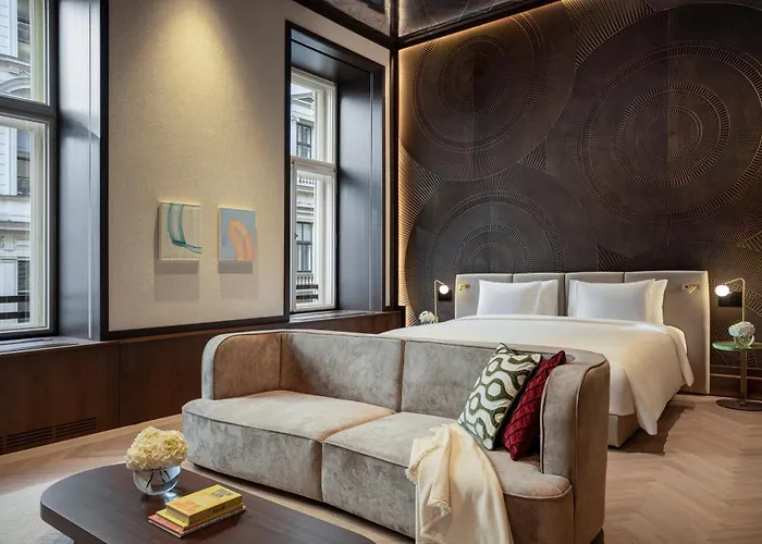 Almanac Palais Vienna