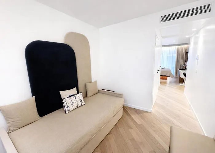 Hôtel pour familles: CARD Hôtel