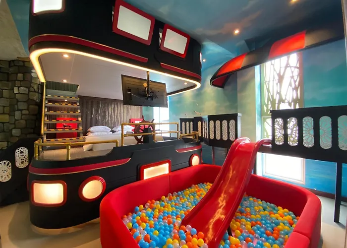 Avery De Grand City Bandung