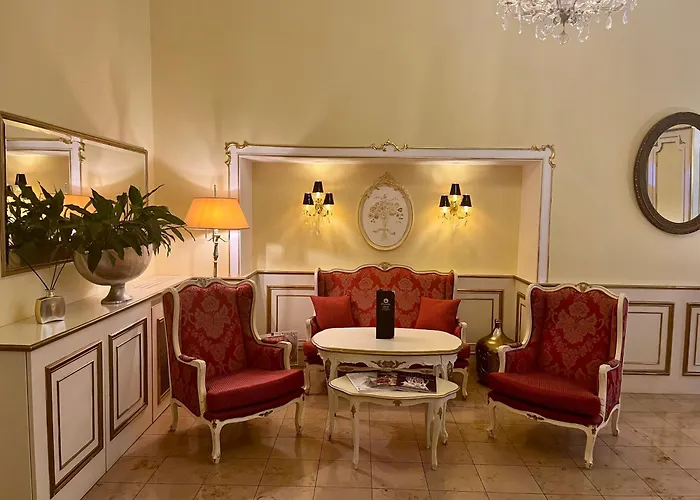 Beach hotel: Schlosshotel Roemischer Kaiser