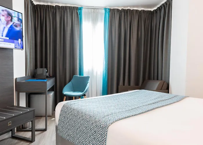 Central hotel: Hotel Versailles Chantiers