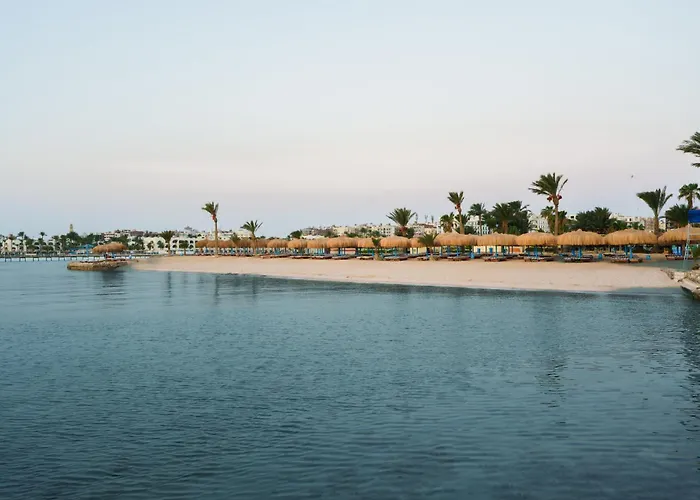Eagles Downtown Zahabia & Aqua Park