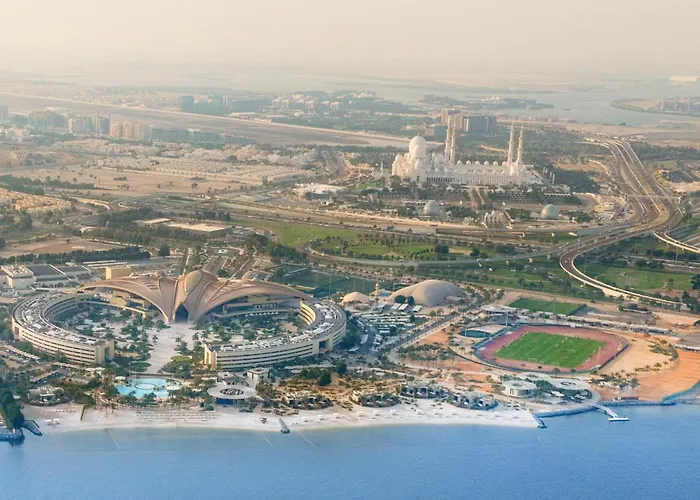Hotel with Tennis: Erth Abu Dhabi Hotel