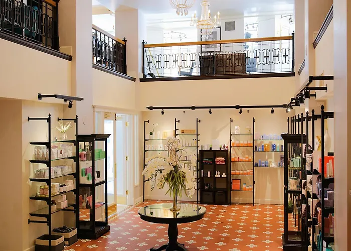 Family Hotel: The Oxford Hotel