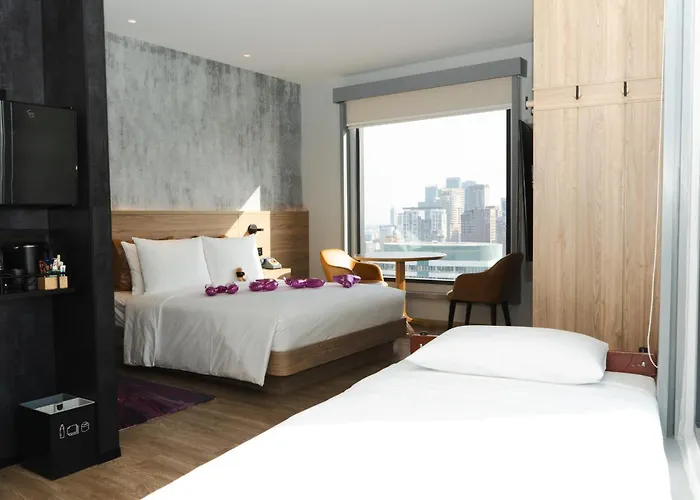 Pet Friendly hotel: Moxy Bangkok Ratchaprasong